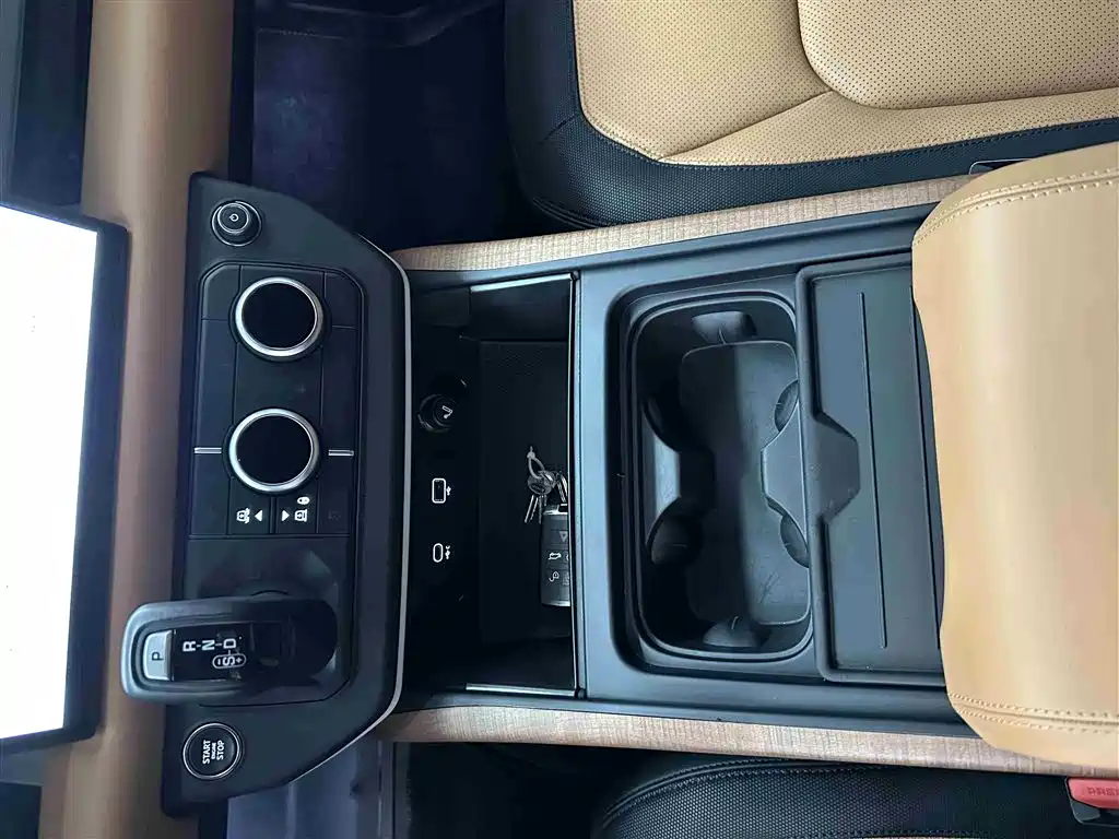 Land Rover Defender 2024 110 3.0T P400 X-DYNAMIC HSE фото 10