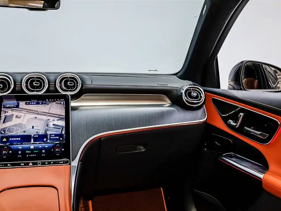 MERCEDES-BENZ GLC
