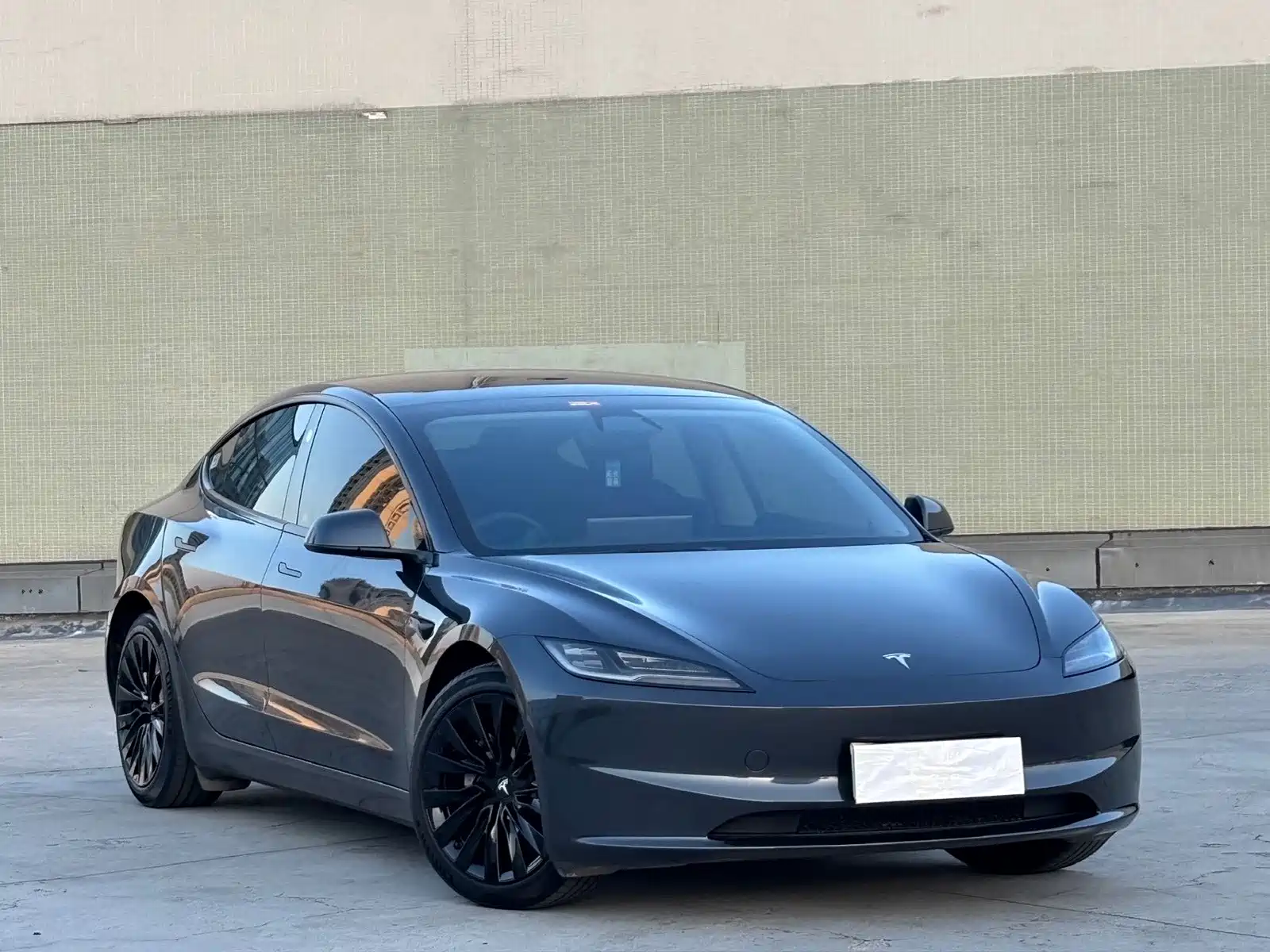 Фото 3 - Tesla Model 3