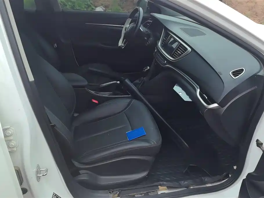 Buick Excelle 2021 Facelift 1.3T Auto Mild Hybrid Elite фото 8