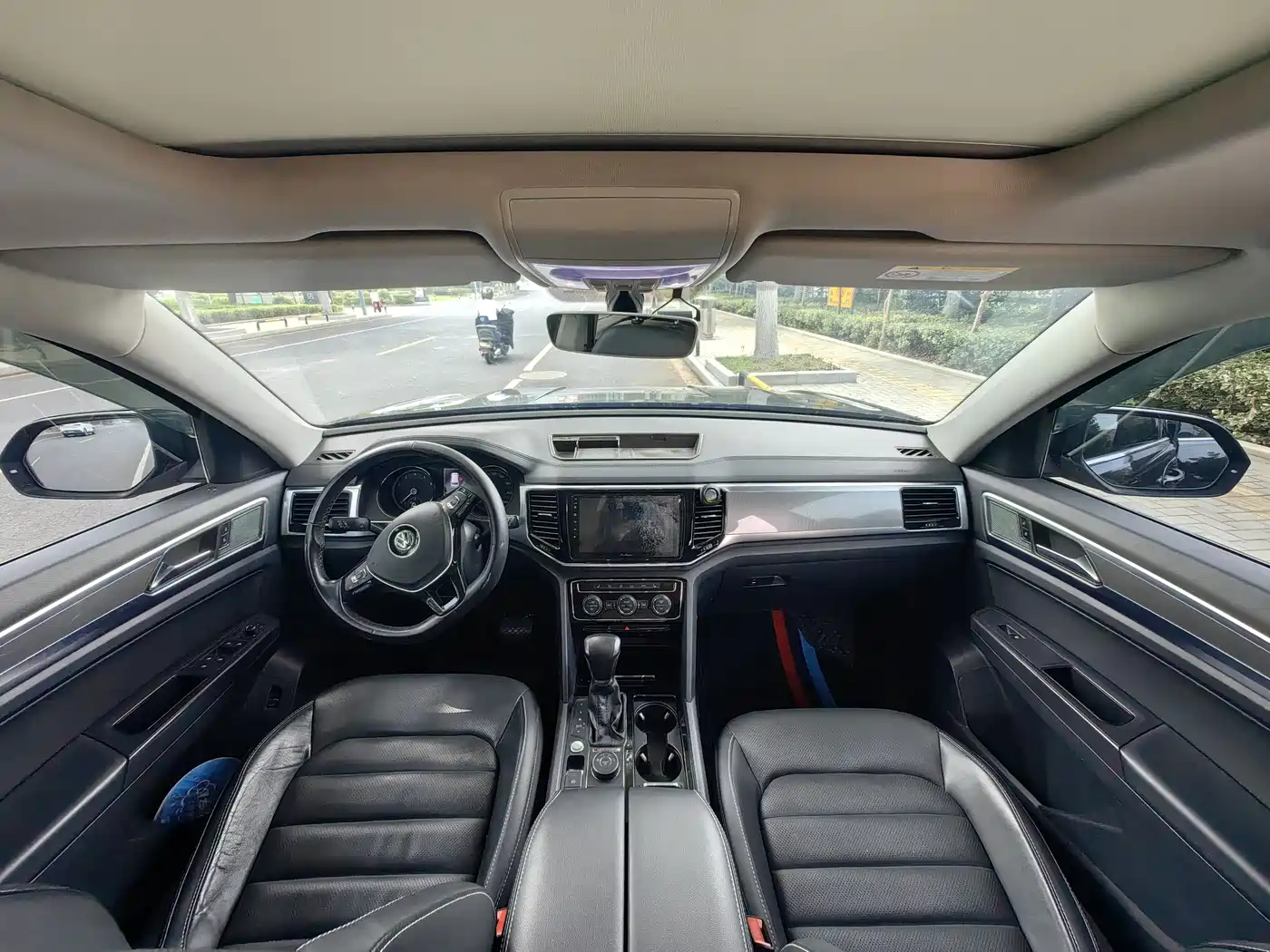 Volkswagen Teramont 2019 380TSI 4WD Luxury Edition China VI фото 4