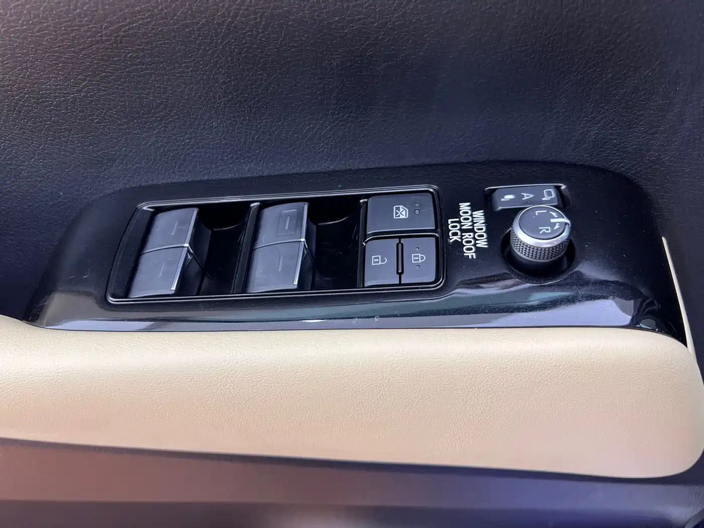 Toyota Alphard 2021 Hybrid 2.5L Ultimate фото 18