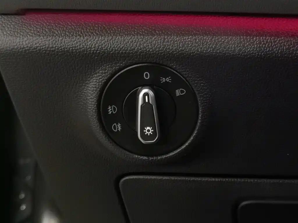 Volkswagen Sagitar 2021 280TSI DSG Comfort Smart Connect Edition фото 21