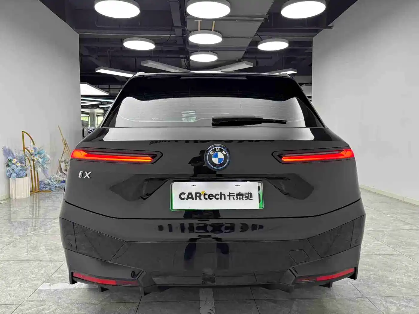 BMW iX 2023 xDrive40 фото 5