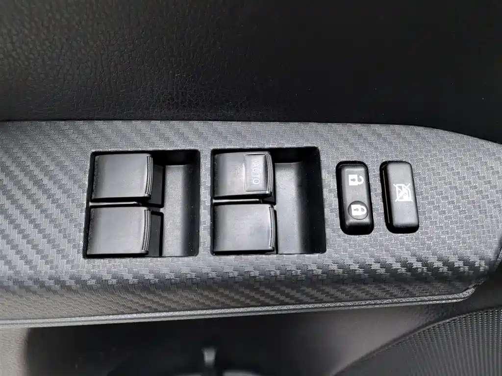 Toyota RAV4 Rongfang 2013 2.0L CVT 4WD Pioneer фото 9