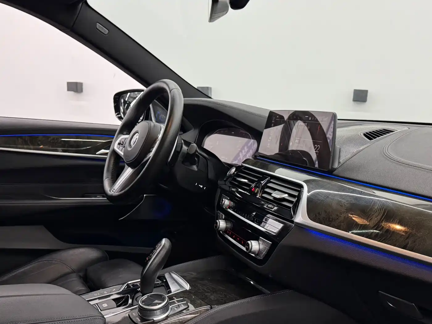 BMW 6 Series GT 2020 630i M Sport Package фото 12