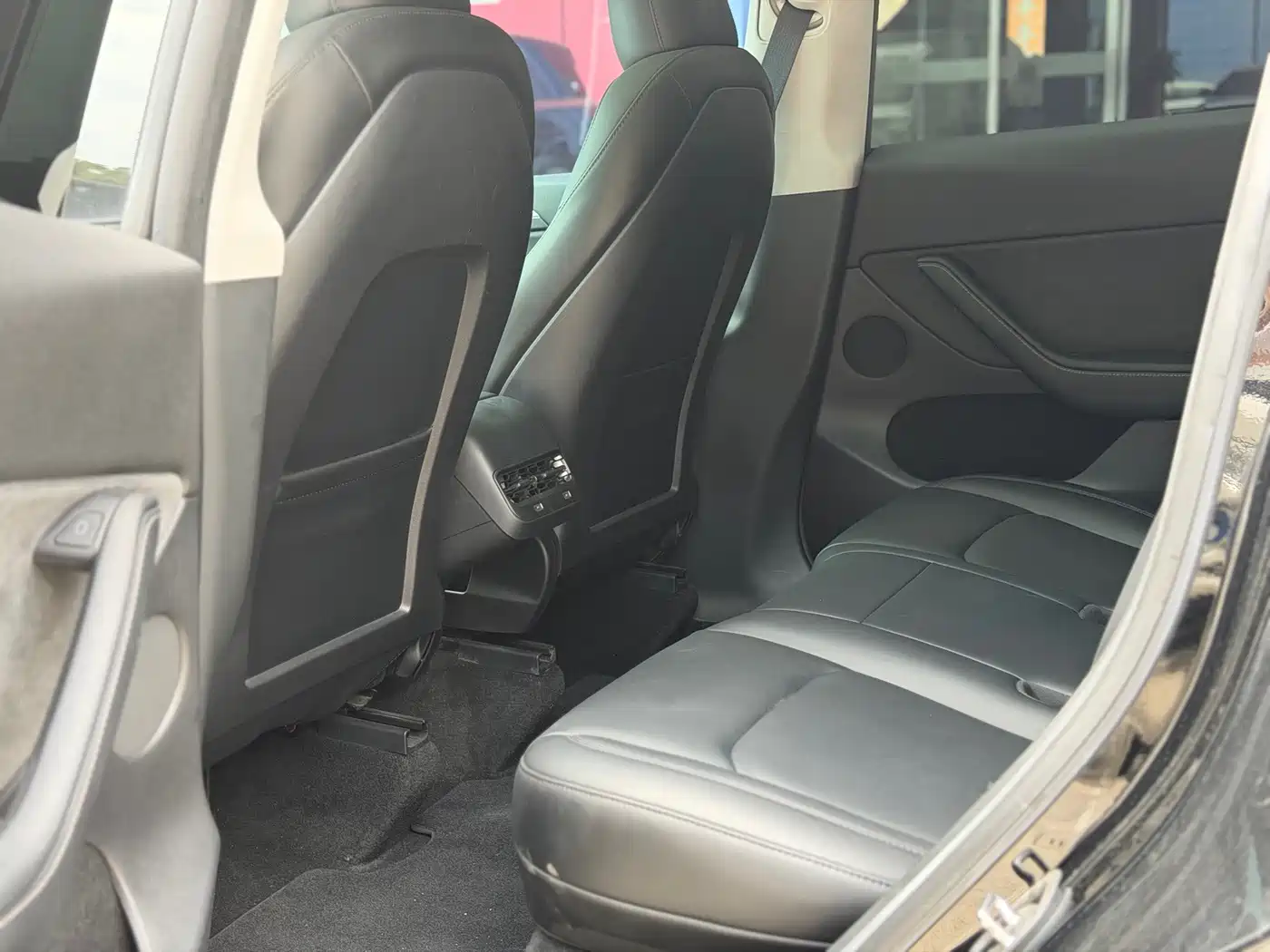 Фото 8 - Tesla Model Y