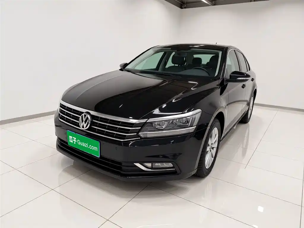 Volkswagen Passat 2016 330TSI DSG Honor Edition фото 2
