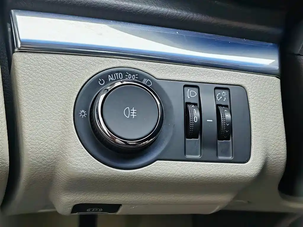 Buick GL8 2021 Land Business Class 652T Luxury фото 21