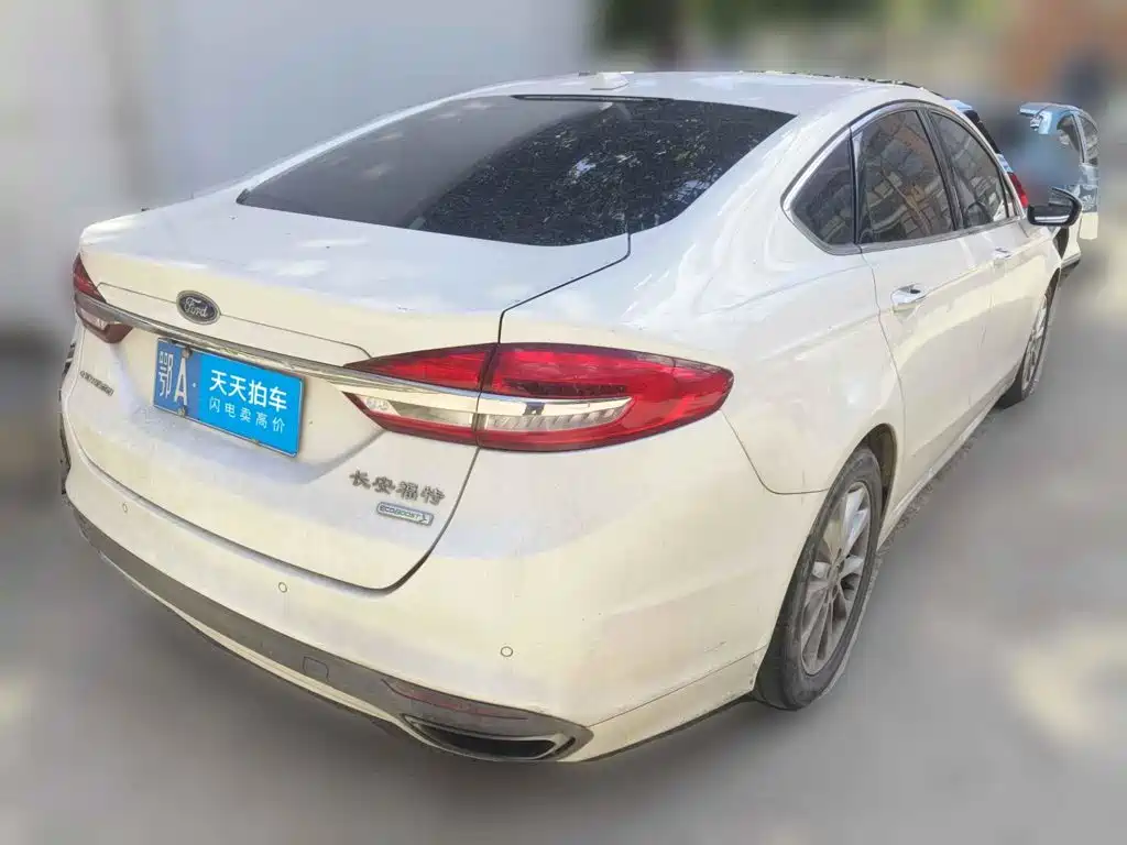 Фото 2 - Ford Mondeo