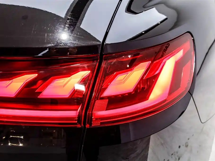 Audi Q6 2024 40 TFSI quattro Cloud View Yulin Package 7-seater фото 24