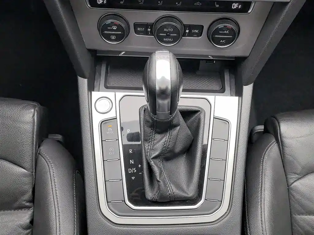 Volkswagen Weilan 2018 380TSI 2WD Comfort Edition фото 13