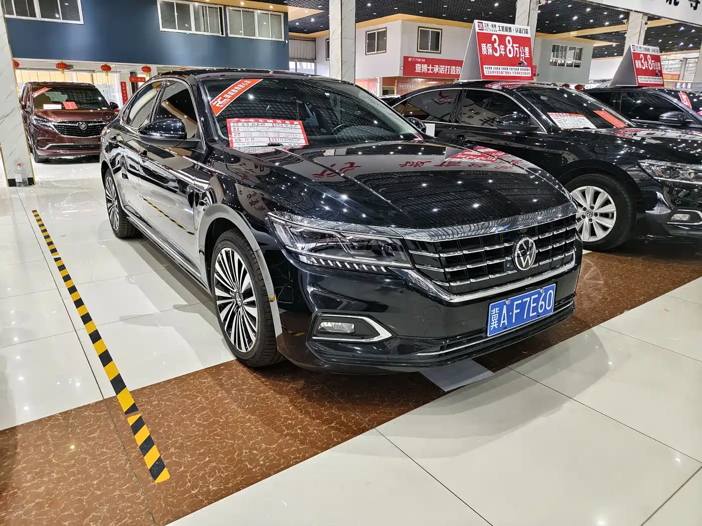 Volkswagen Passat 2020 Facelift 330TSI Luxury China VI фото 3