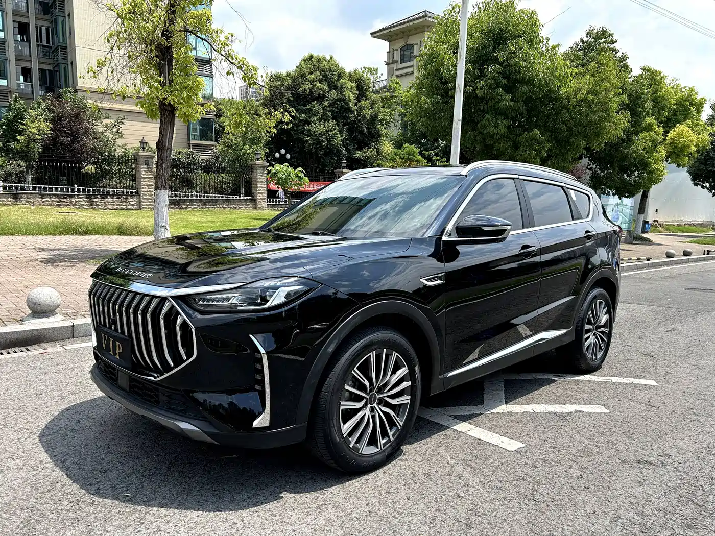 Jetour X70 PLUS 2023 1.5T DCT Warrior PLUS 5-seater