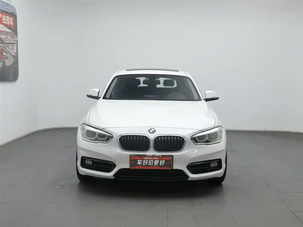 BMW 1 Series (Import) 2015 120i Sport Design Package фото 3