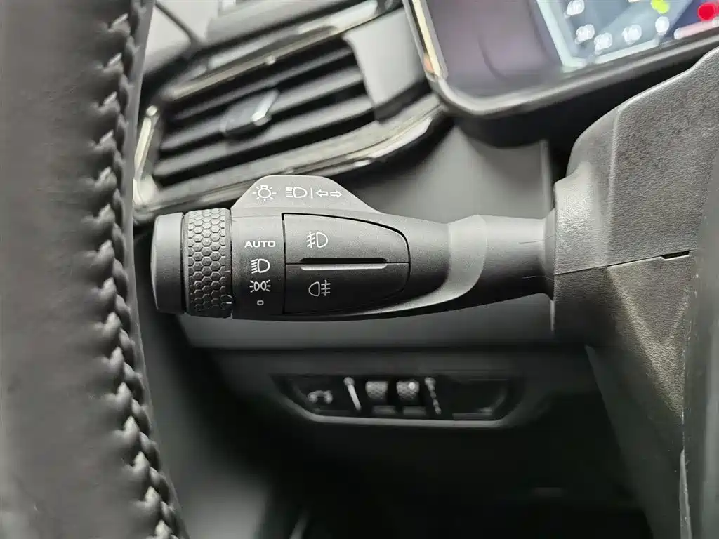 Lynk & Co 06 2020 1.5T Power Pro фото 21