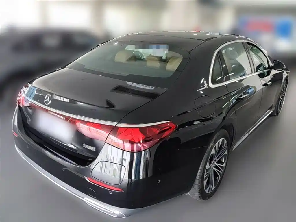 Mercedes-Benz E-Class New Energy 2024 E 350 e L Plug-in Hybrid Sedan фото 5