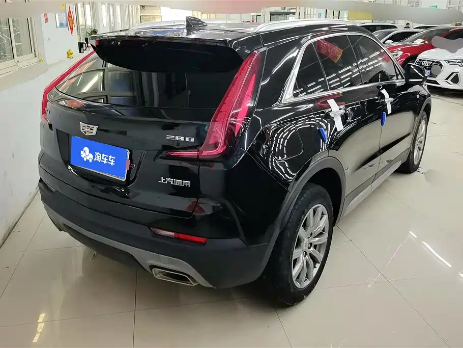Cadillac XT4 2022 28T FWD Luxury фото 3