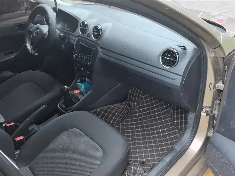Volkswagen Jetta 2017 1.5L Manual Fashion фото 8