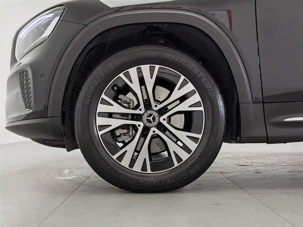 Mercedes-Benz GLB 2024 Facelift GLB 220 Dynamic фото 17