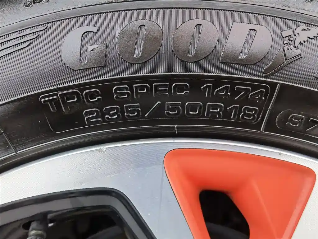 Lynk & Co 02 2020 1.5T DCT 2WD Shine Pro Edition фото 24