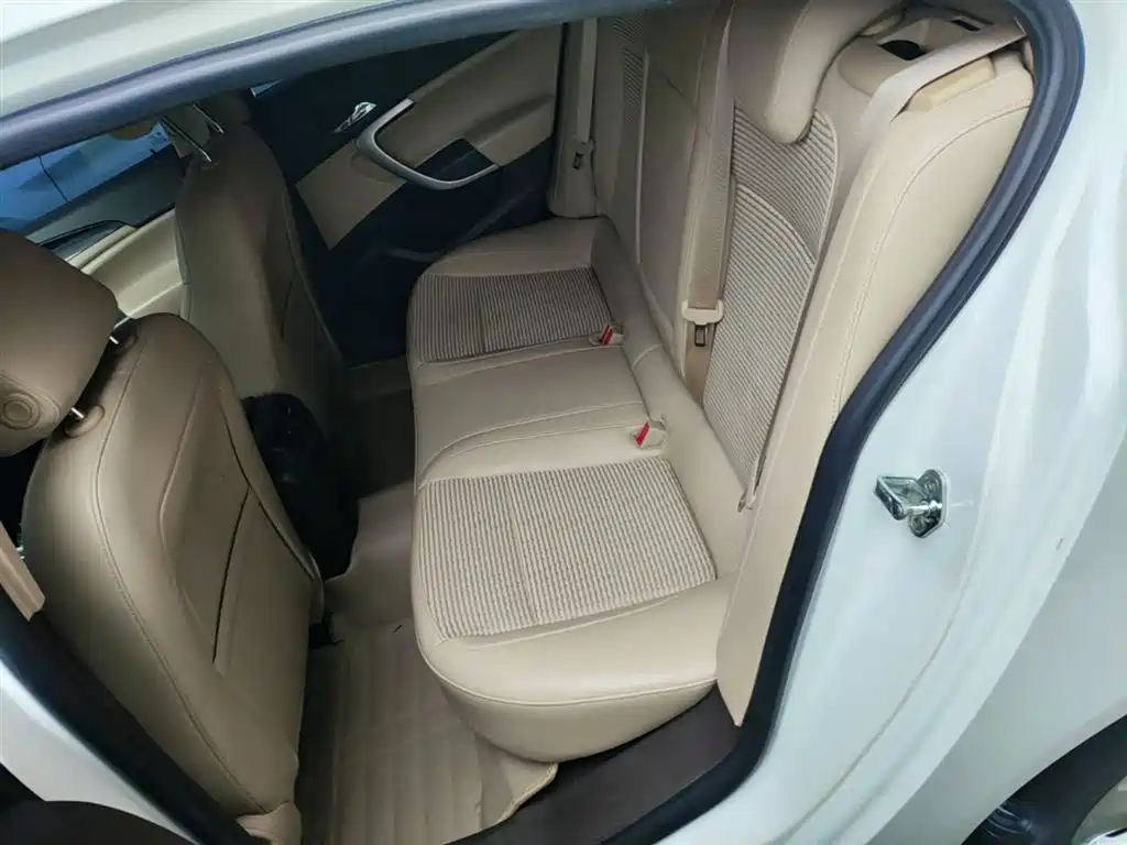 Buick Regal 2014 2.0L Leading Fashion Type фото 17