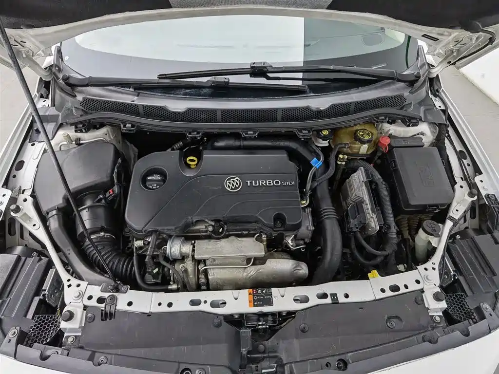 Buick Verano 2015 Sedan 20T Dual-clutch Elite фото 6