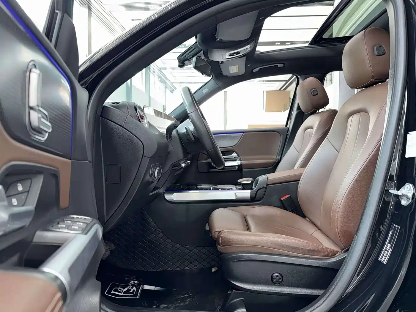 Mercedes-Benz GLB 2022 Model GLB 200 Dynamic Edition фото 5
