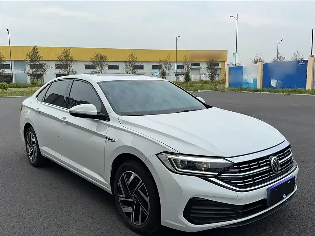 Volkswagen Sagitar 2025 300TSI DSG Flying Leap Edition фото 10