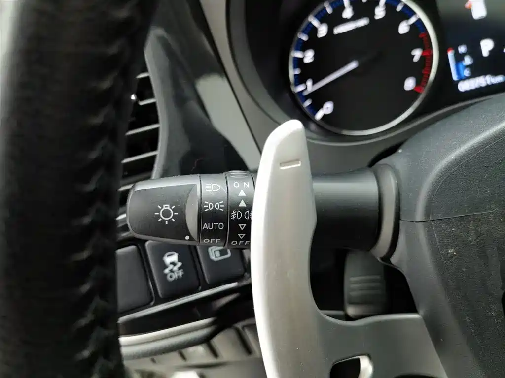 Mitsubishi Outlander 2018 2.4L 4WD Luxury Edition 7-seater фото 21