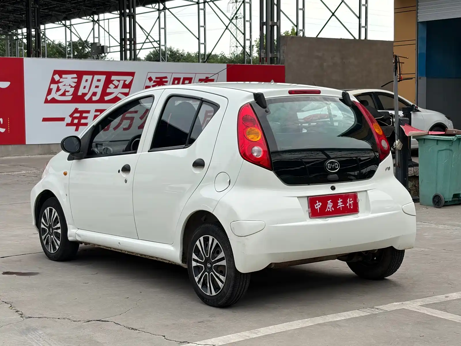 Фото 18 - BYD F0