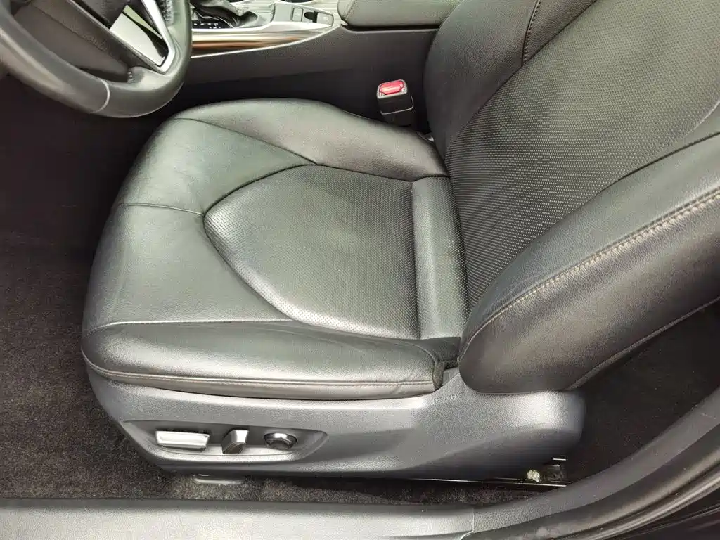 Toyota Camry 2019 Facelift 2.0G Luxury Edition фото 20