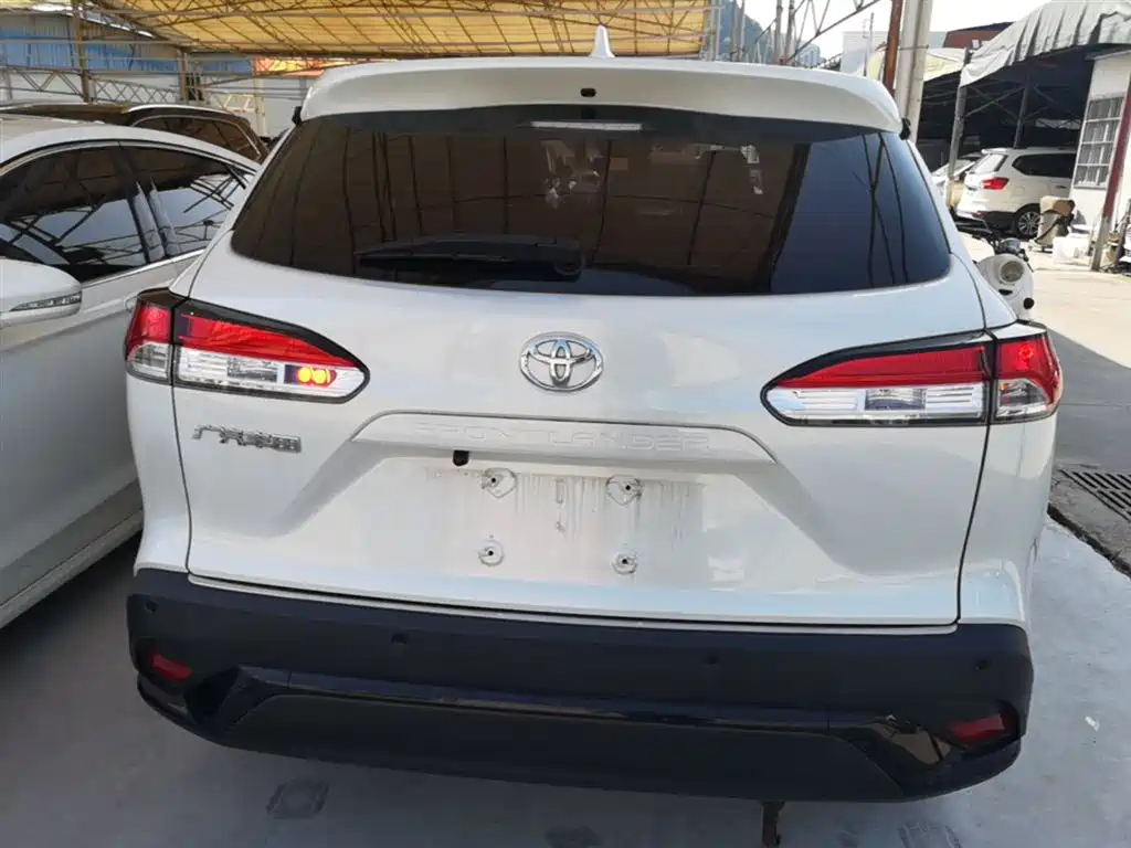 Toyota Frontlander 2023 2.0L CVT Leading Edition фото 6