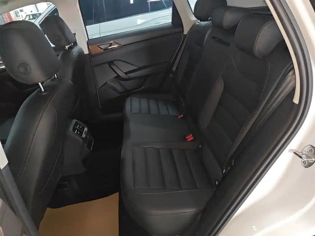 VOLKSWAGEN TUYUE