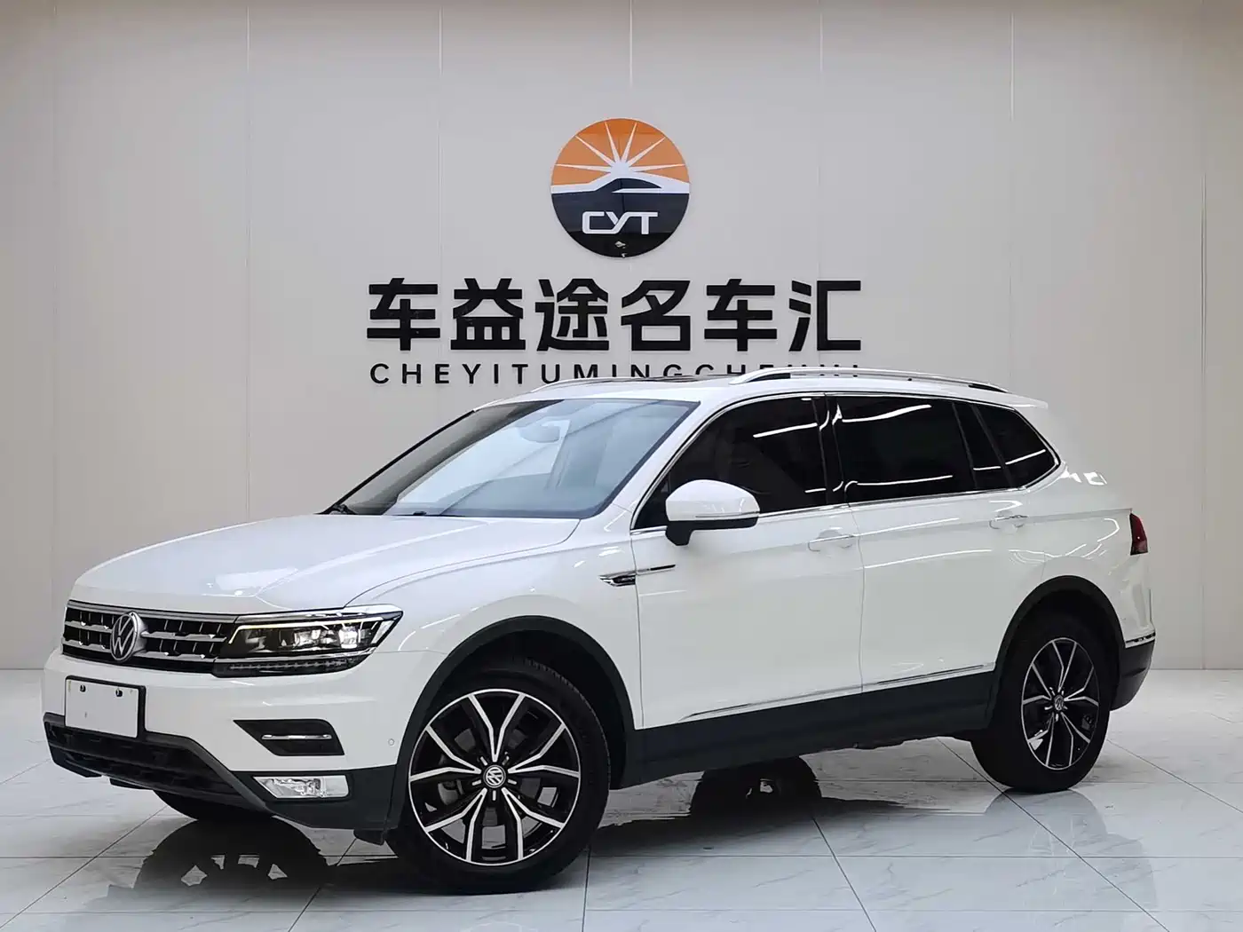 Volkswagen Tiguan L 2019 380TSI Auto 4WD Smart Luxury Edition China VI фото 2