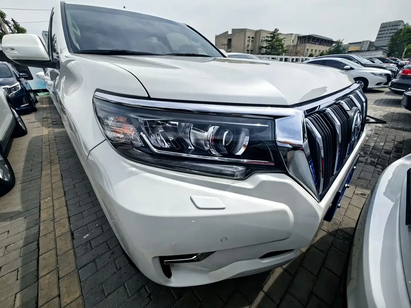Toyota Prado 2018 3.5L Auto TX-L фото 4