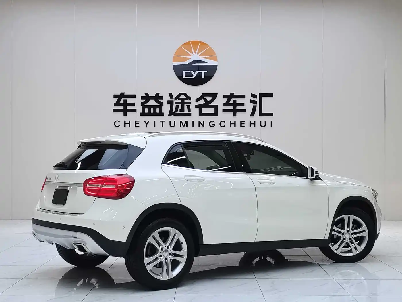 Mercedes-Benz GLA (Import) 2015 GLA 200 фото 3