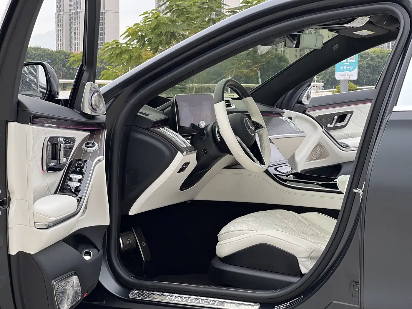MERCEDES-BENZ MAYBACH S-CLASS