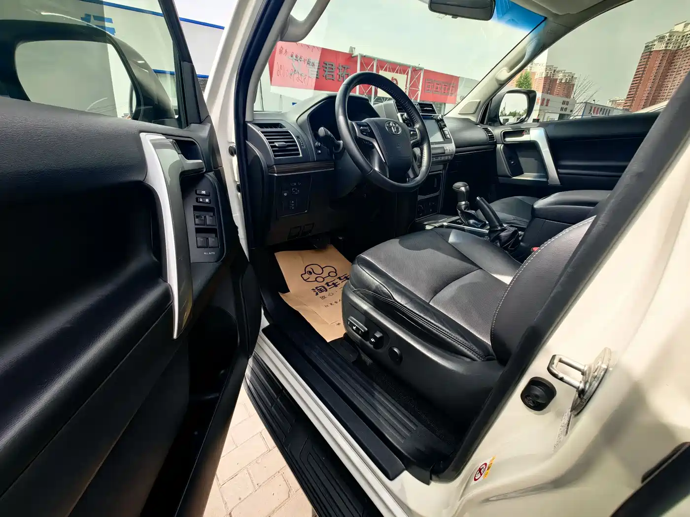 Toyota Prado 2018 3.5L Auto TX-L фото 23