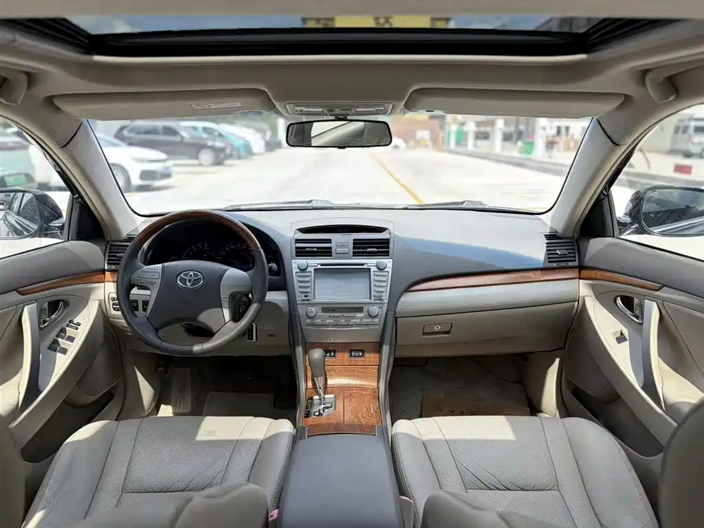 Toyota Camry 2010 200G NAVI Luxury Navigation Edition фото 5