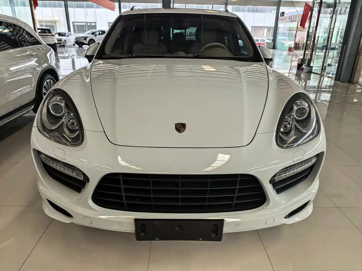 Porsche Cayenne фото 2