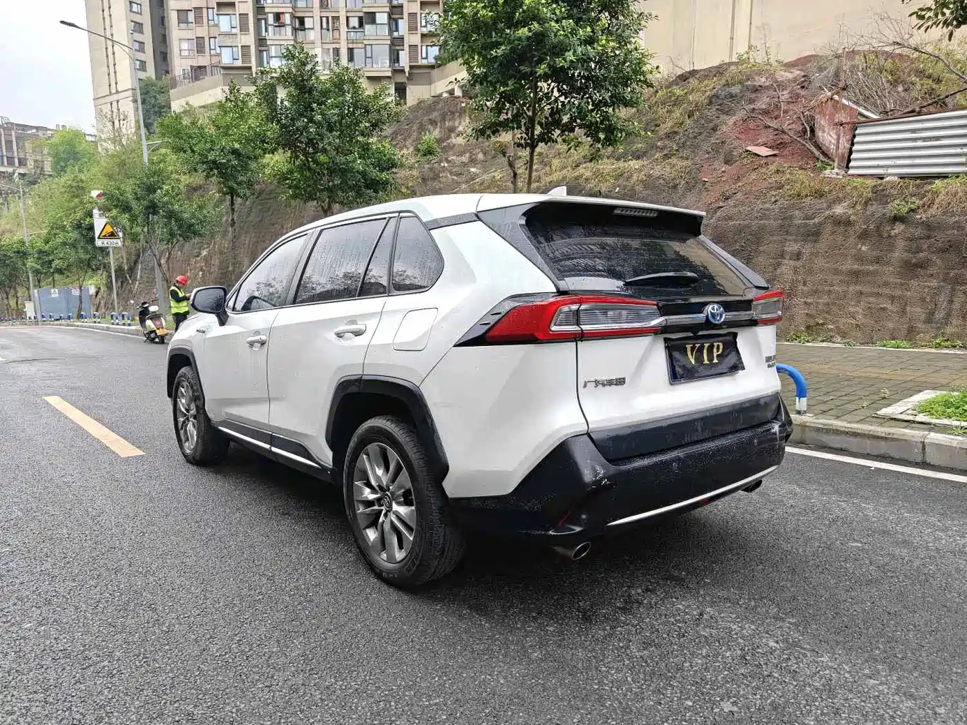 Toyota Wildlander 2021 Hybrid 2.5L E-CVT 2WD Luxury Edition фото 19