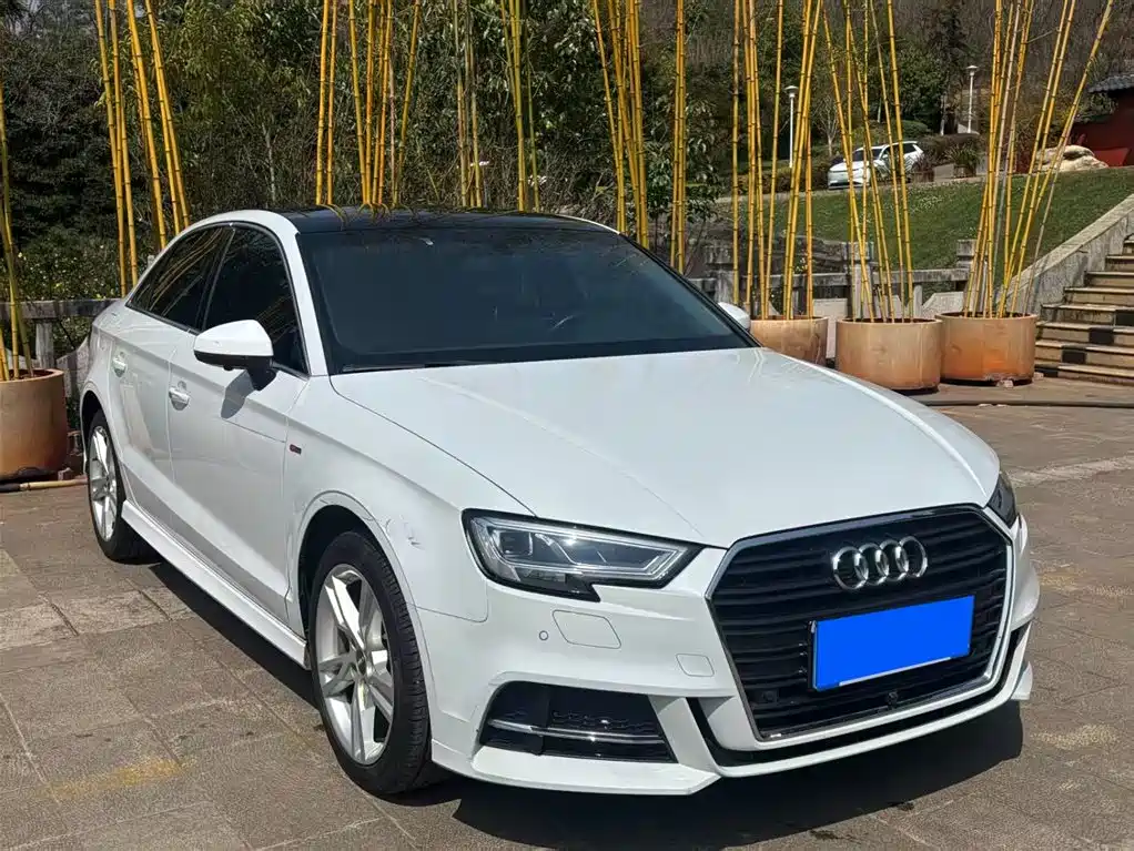 Audi A3 2019 Limousine 35 TFSI Progressive China VI фото 3
