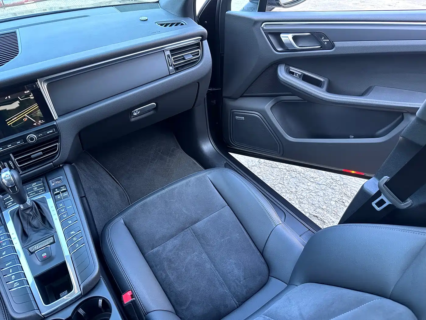 Porsche Macan 2018 Macan 2.0T фото 16