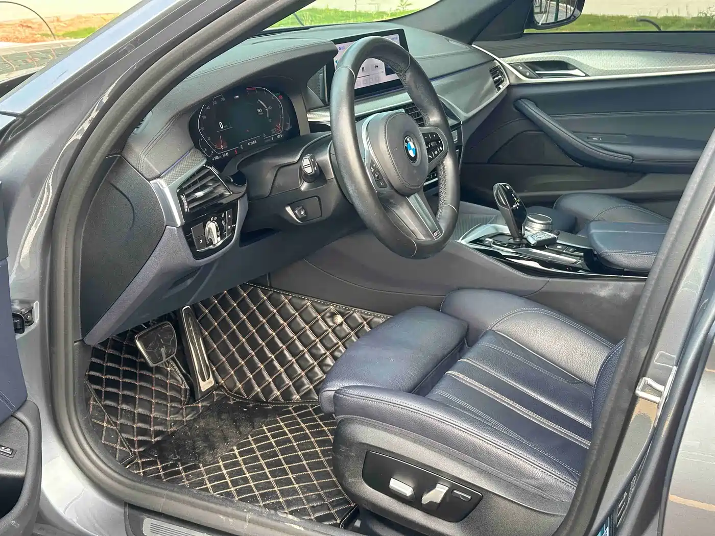 BMW 5 Series (Import) 2020 Model 525i M Sport Package фото 4