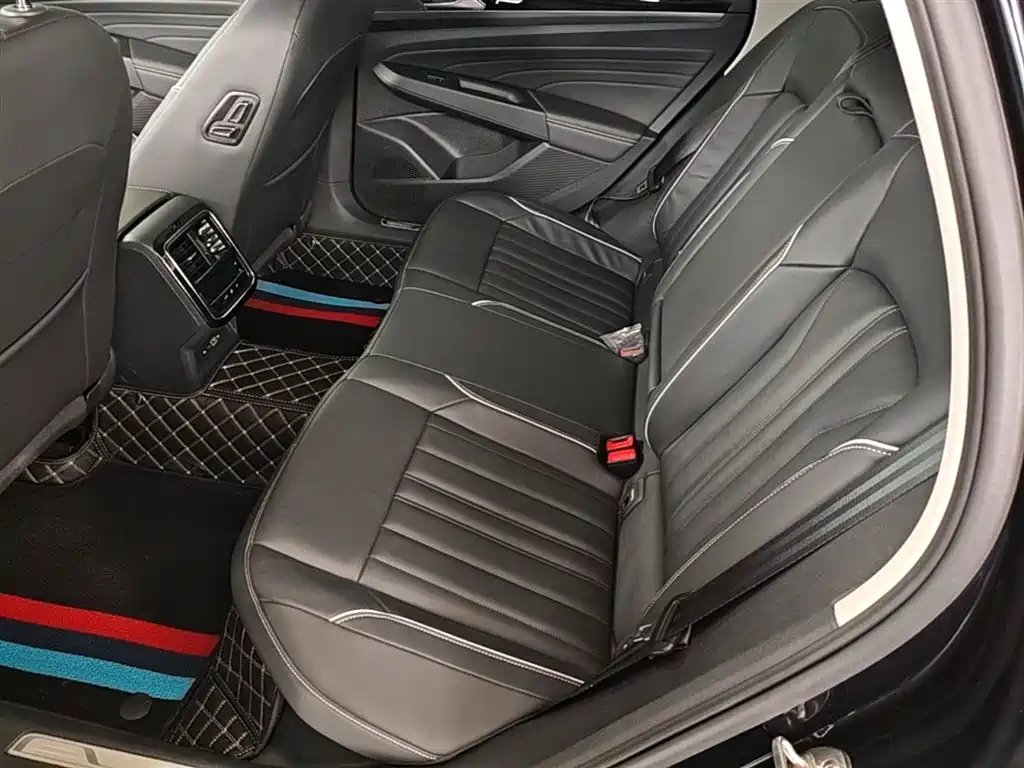 Volkswagen Passat New Energy 2023 430PHEV Hybrid Elite фото 17