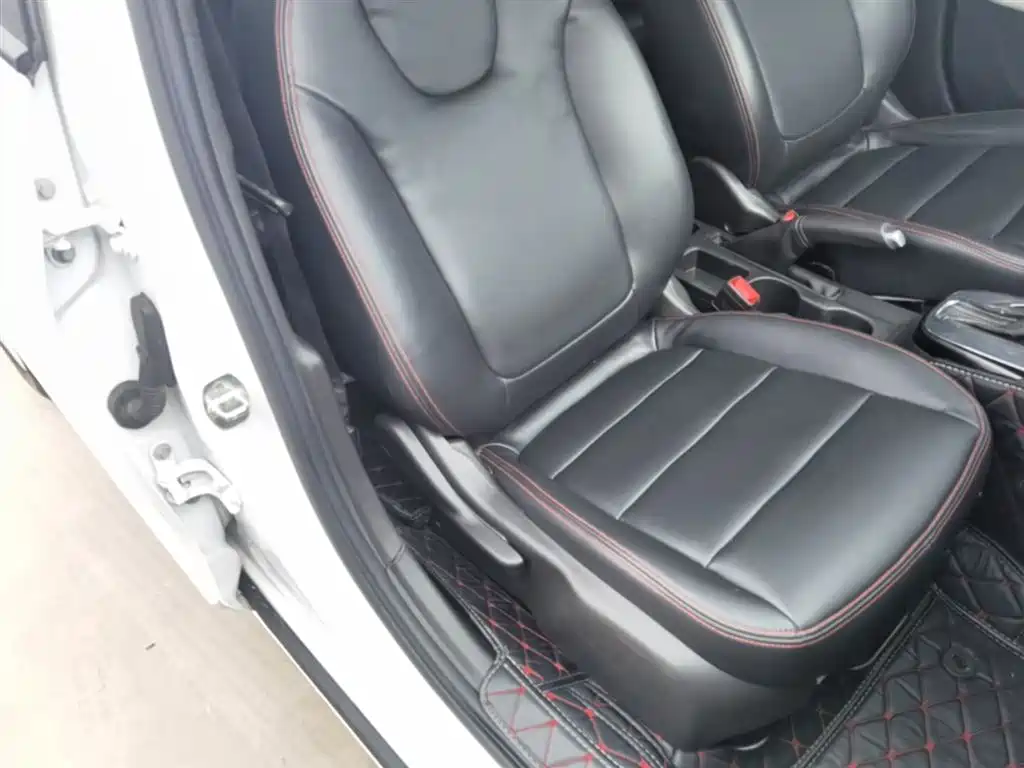 Buick Excelle 2020 15N CVT Elite фото 25