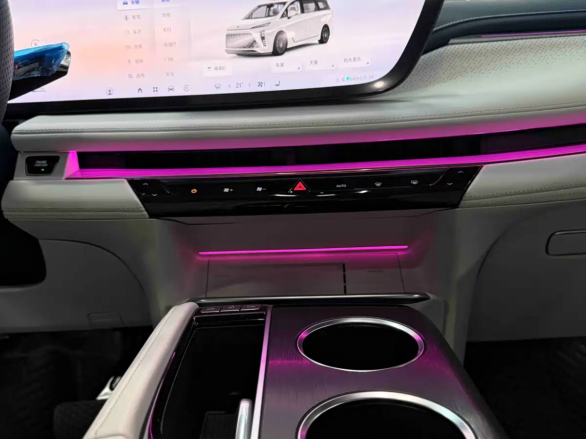 BUICK GL8 NEW ENERGY