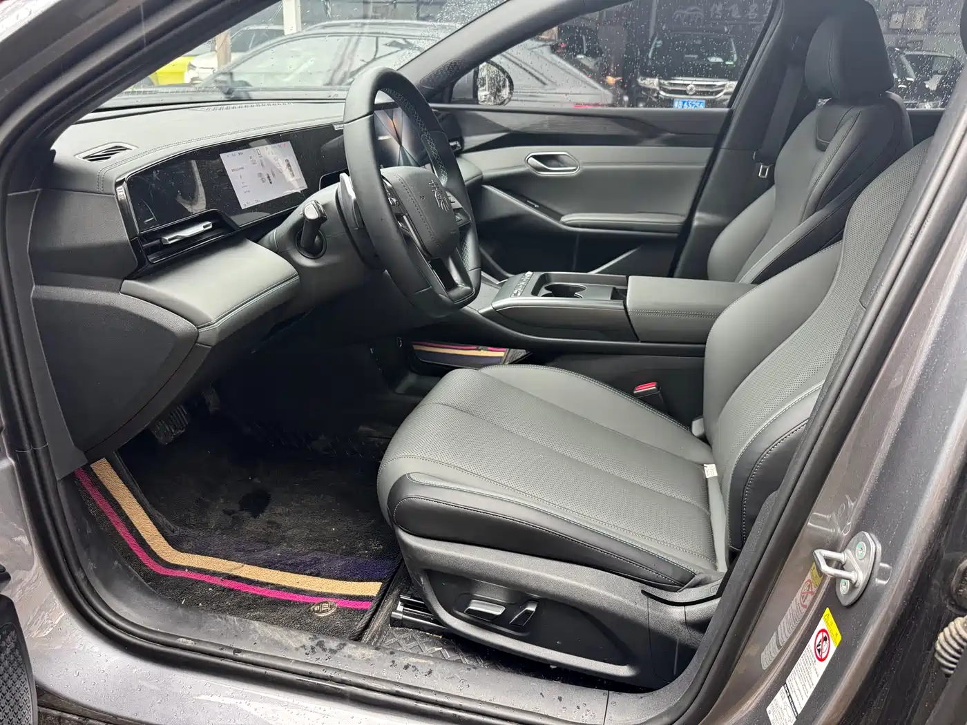 BYD Qin L 2025 EV 470KM Leading Edition фото 7