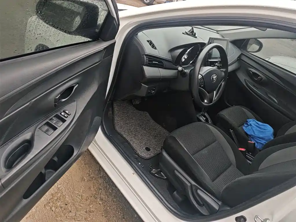 Toyota Vios 2022 1.5L 20th Anniversary Edition фото 16